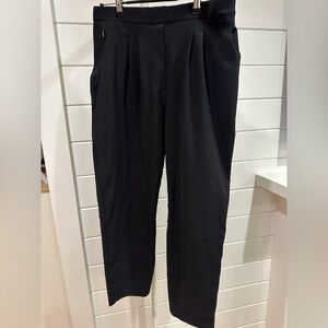 Lululemon pleated pants